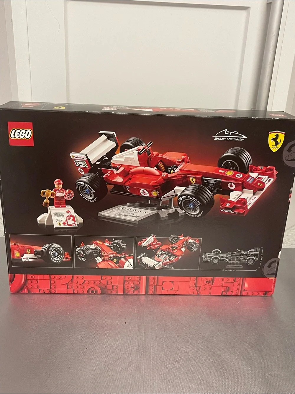 Lego Icons Ferrari F2004 & Michael Schumacher 11375 735Pcs 18+ NIP -Sealed